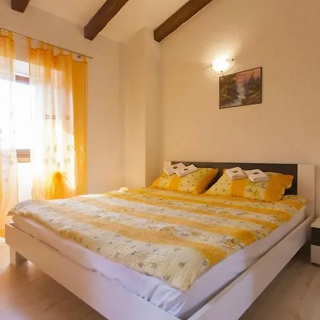 Dom wakacyjny House With A Swimming Pool Dolenja Vas, Istria - Sredisnja Istra - 27722